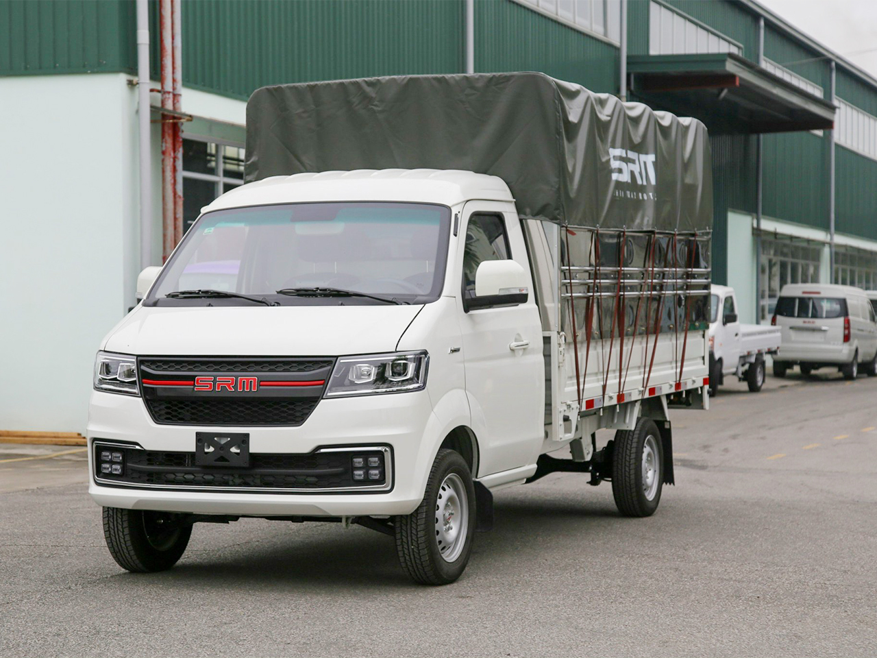 xe-tai-srm-t50-thung-khung-mui